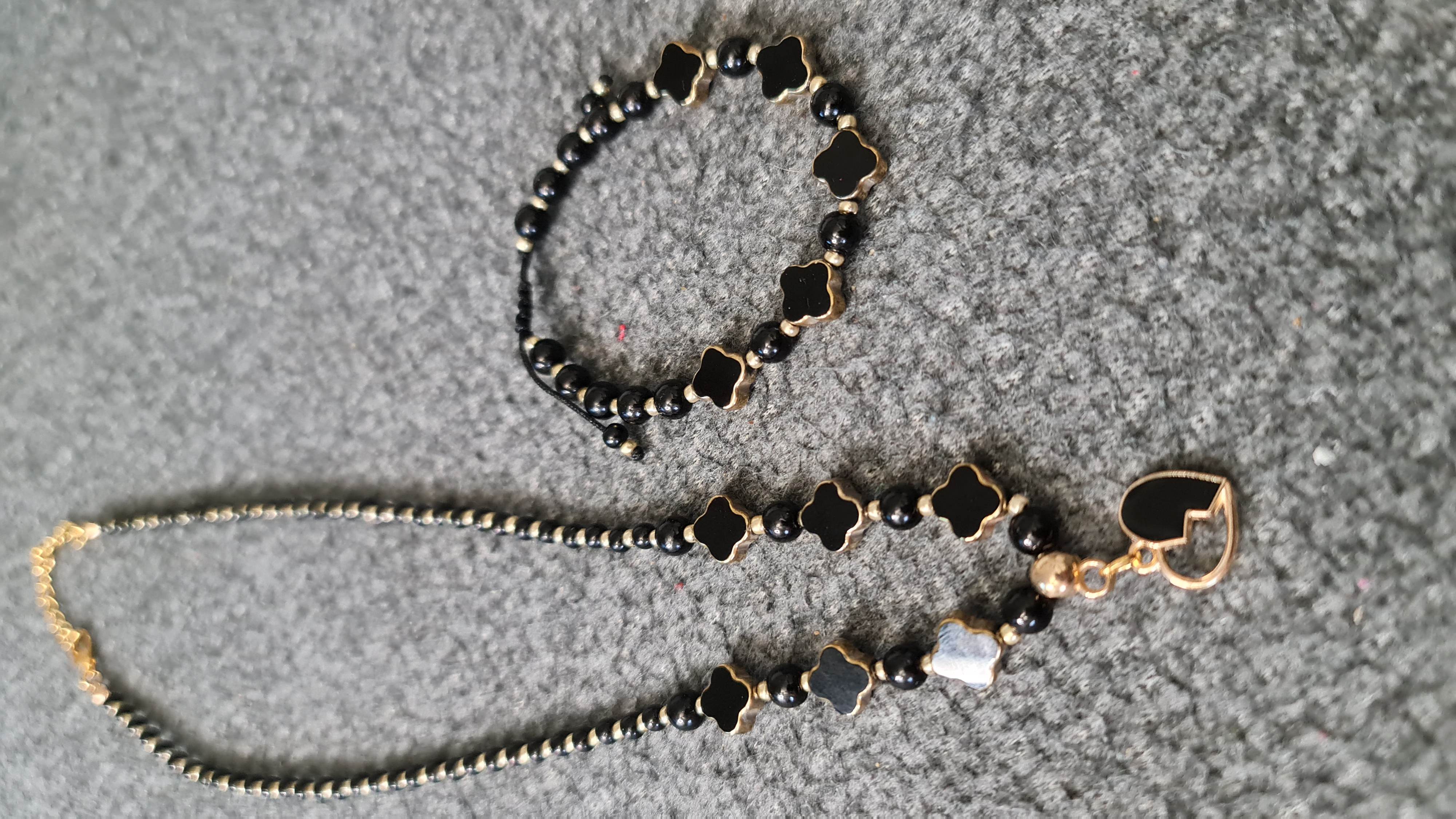 Necklaces Megimakes